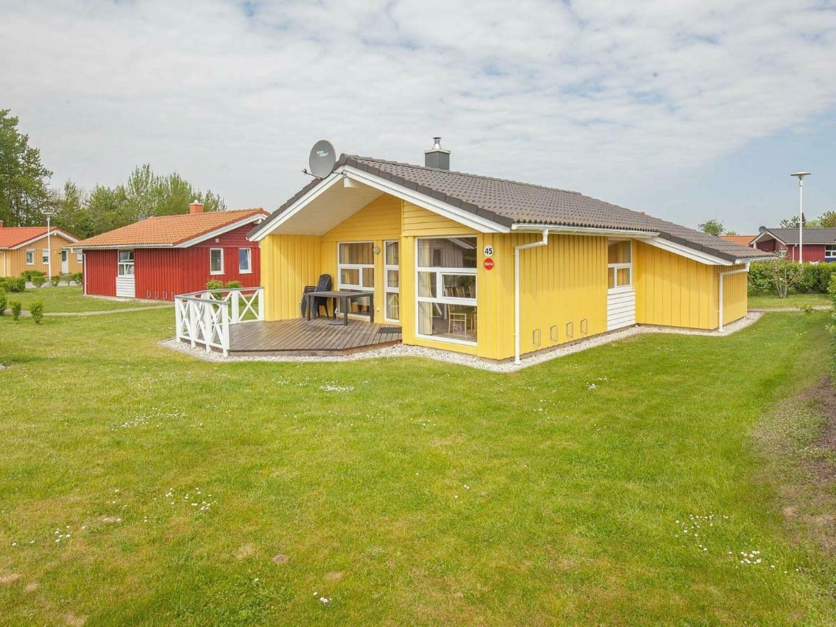 6 Person Holiday Home In Grömitz Exteriör bild